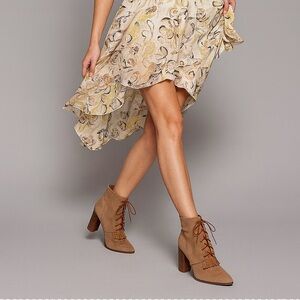 NWT Tahari Genuine Suede Fringe Booties